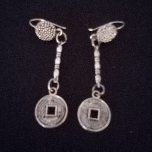 ‼️2/$10🥳 Silver Drop Earrings